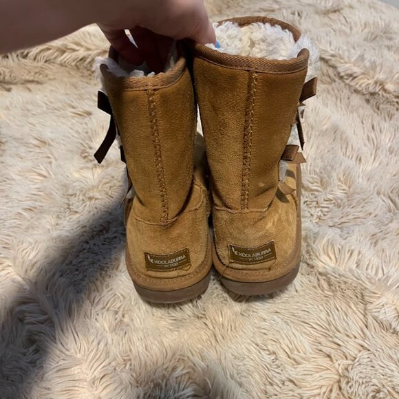 UGG Koolaburra Victoria Short Boot Youth 5 - Picture 4 of 6